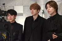 「ベストナインフォト」に挑戦する超特急。