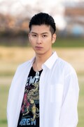 長谷川慎（THE RAMPAGE from EXILE TRIBE）扮する谷脇。 (c)「シガテラ」製作委員会