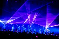 ayuni含む体制のExWHYZのライブの様子。（撮影：そってぃ）