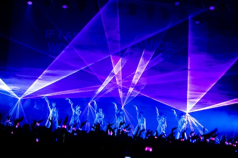 ayuni含む体制のExWHYZのライブの様子。（撮影：そってぃ）