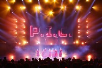 「≠ME 4th ANNIVERSARY PREMIUM CONCERT」の様子。(c)YOANI/KING RECORDS