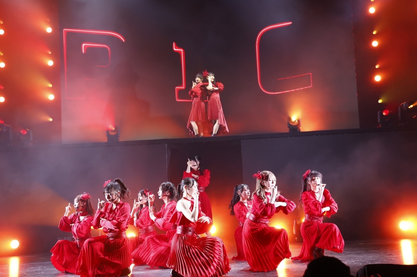 「≠ME 4th ANNIVERSARY PREMIUM CONCERT」の様子。(c)YOANI/KING RECORDS