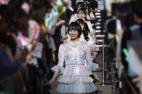 客席通路に登場した≠ME。(c)YOANI/KING RECORDS