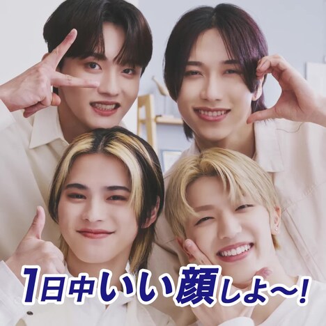 ビオレ「メイク持続シート編」より。