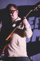 休日課長（B / ゲスの極み乙女）（撮影：鳥居洋介）