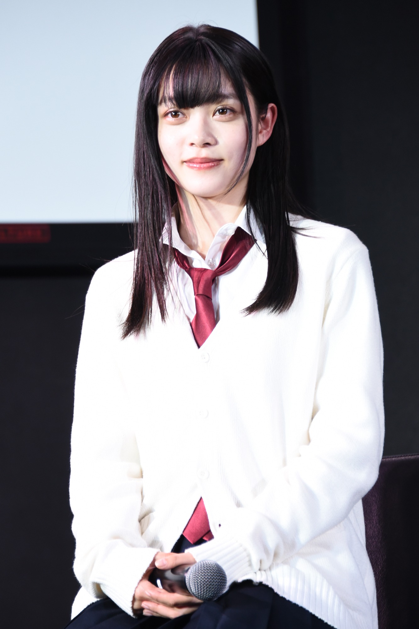 高石あかり