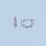 Over Excellentコラボレーション ジュエリーライン スリードットダイヤフープピアス（シルバー）