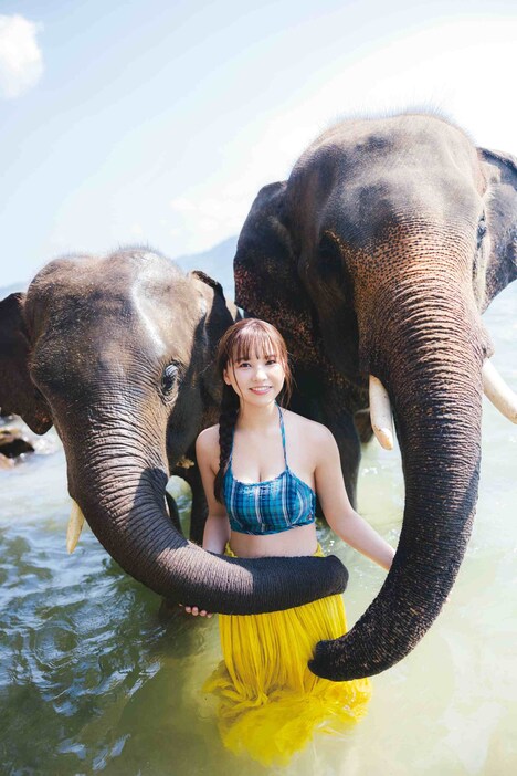 本郷柚巴（NMB48）「どこを見ればいい？」より先行カット。