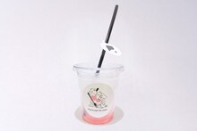 ラフォーレ原宿のMILK MILK MILK!で販売される、「Perfume Closet」コラボレーションメニューの「Perfume Closet ソーダドリンク」。