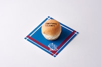 ラフォーレ原宿のMILK MILK MILK!で販売される、「Perfume Closet」コラボレーションメニューの「Perfume Closet ストロベリーホイップサンド」。