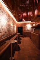 「ZERO TOKYO」バーラウンジ