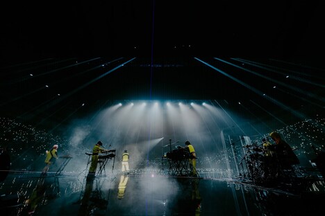 「YOASOBI ARENA TOUR 2023」愛知・日本ガイシホール公演の様子。