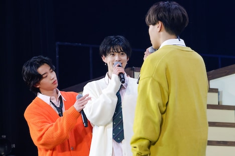 手前からKEVIN、FUMINORI、SHOOT。（撮影：笹森健一）