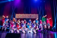 虹のコンキスタドール「全国美味いもの征服ツアー2023～おかわり編～」ファイナル公演の様子。