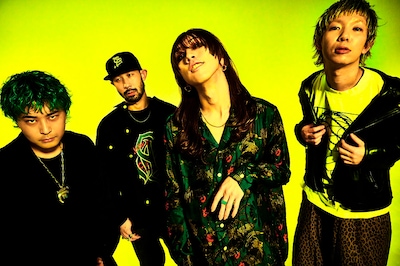 SUPER BEAVER。右から2番目が渋谷龍太（Vo）。