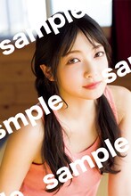 大園玲「櫻坂46 大園玲 1st写真集 半分光、半分影」封入特典ポストカード（撮影：Takeo Dec.）