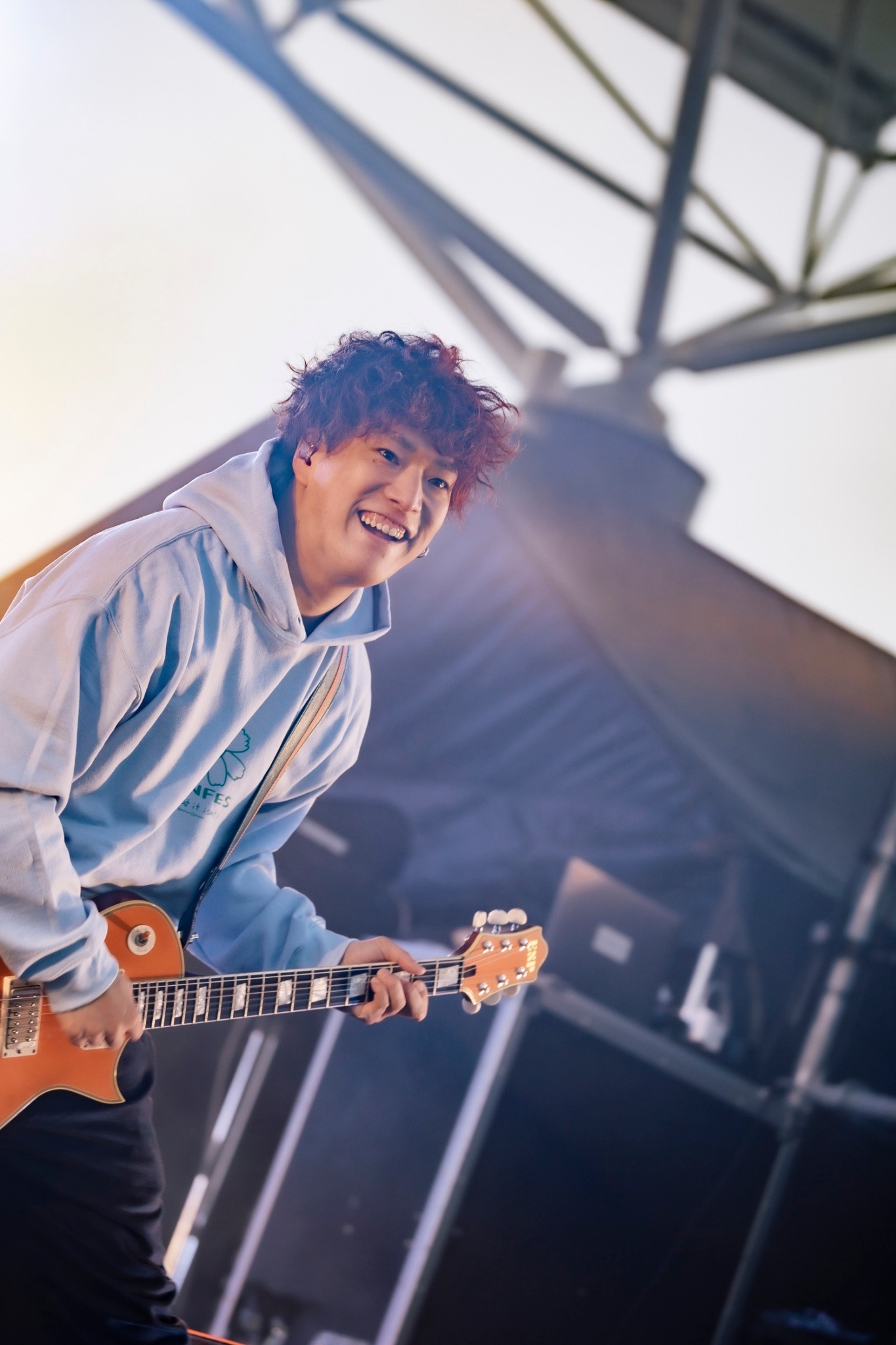 04 Limited SazabysのHIROKAZ（G）。