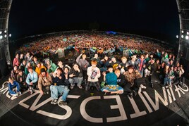 雨降って地固まる「YON FES」初日、GENは「みんなの声が聞こえるだけでうれしい」