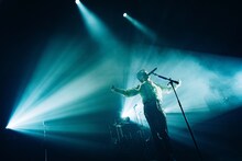 Mrs. GREEN APPLEのライブの様子。（Photo by Kana Tarumi）