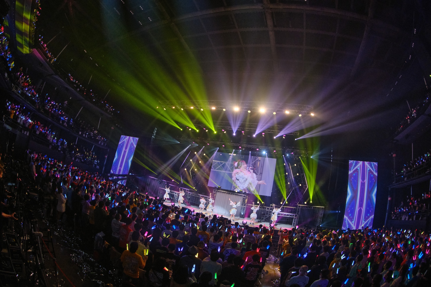 #ババババンビのライブの様子。（写真提供：キングレコード）