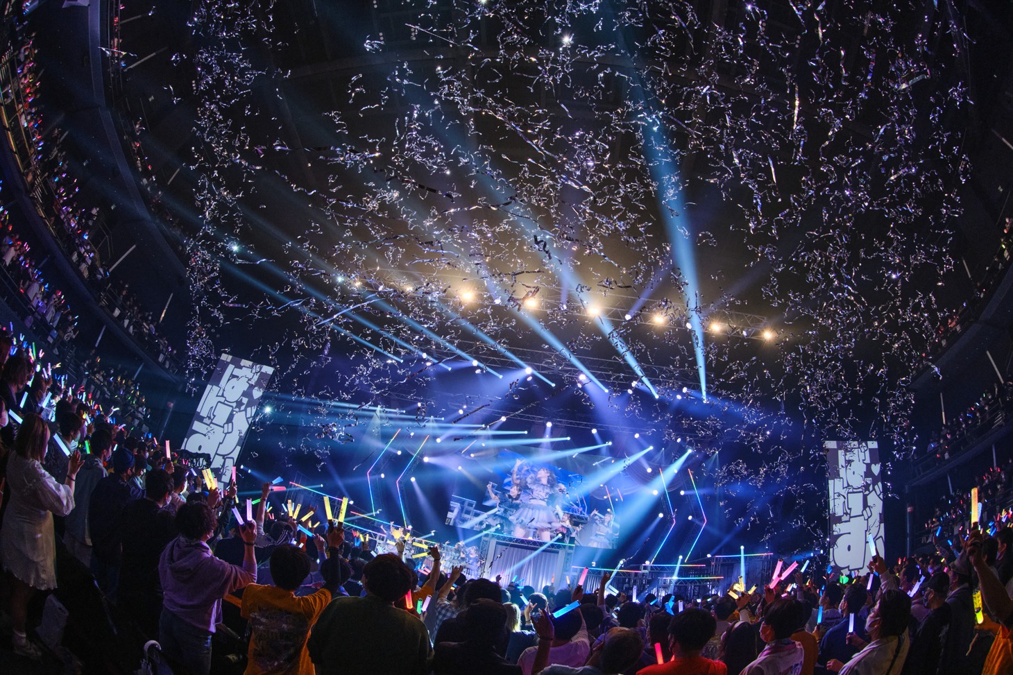 #ババババンビのライブの様子。（写真提供：キングレコード）