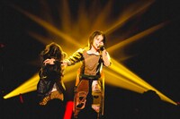 BiSH「PUNK SWiNDLE TOUR」秋田・あきた芸術劇場ミルハス公演の様子。