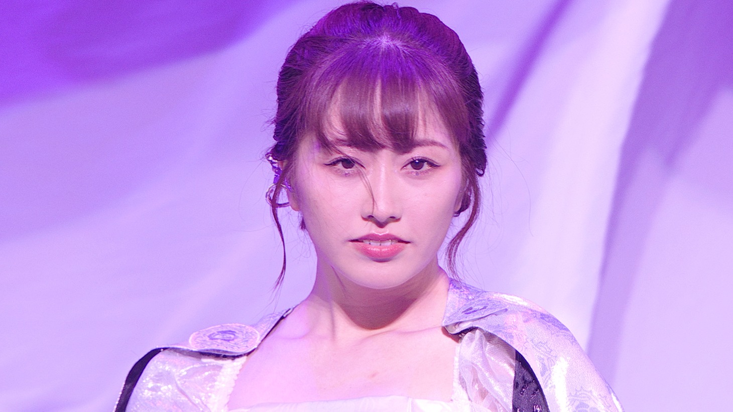 「AYAKA NATION 2022 in TOKYO GARDEN THEATER」より。