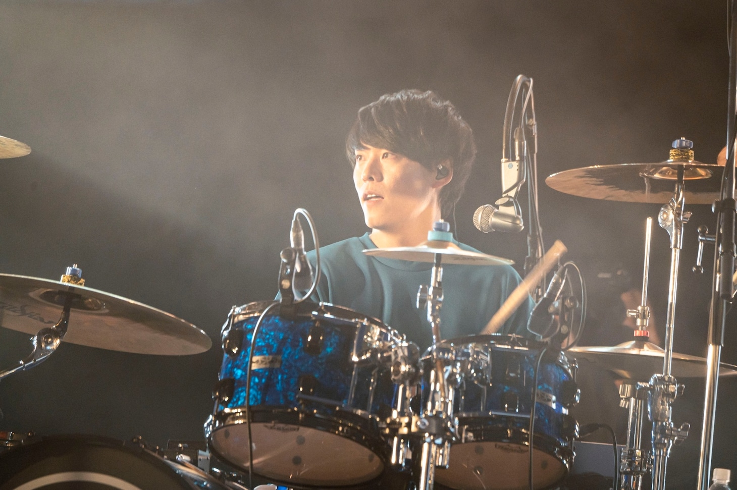 04 Limited SazabysのKOUHEI（Dr, Cho）。