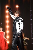 「Endless SHOCK -Eternal-」公開ゲネプロより、佐藤勝利（左 / Sexy Zone）