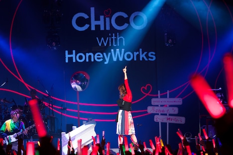 「LAWSON presents CHiCO with HoneyWorks Zepp tour 2023『ｉは自由で、縛れない。』」の様子。