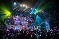 「#ババババンビ 4大都市ツアー『馬鹿騒ぎ天下布武』」最終公演の様子。