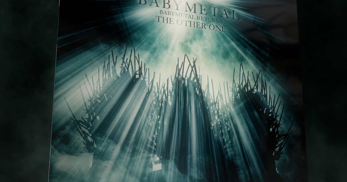BABYMETAL RETURNS」ジャケットは“復活の儀式”モチーフ - 音楽ナタリー