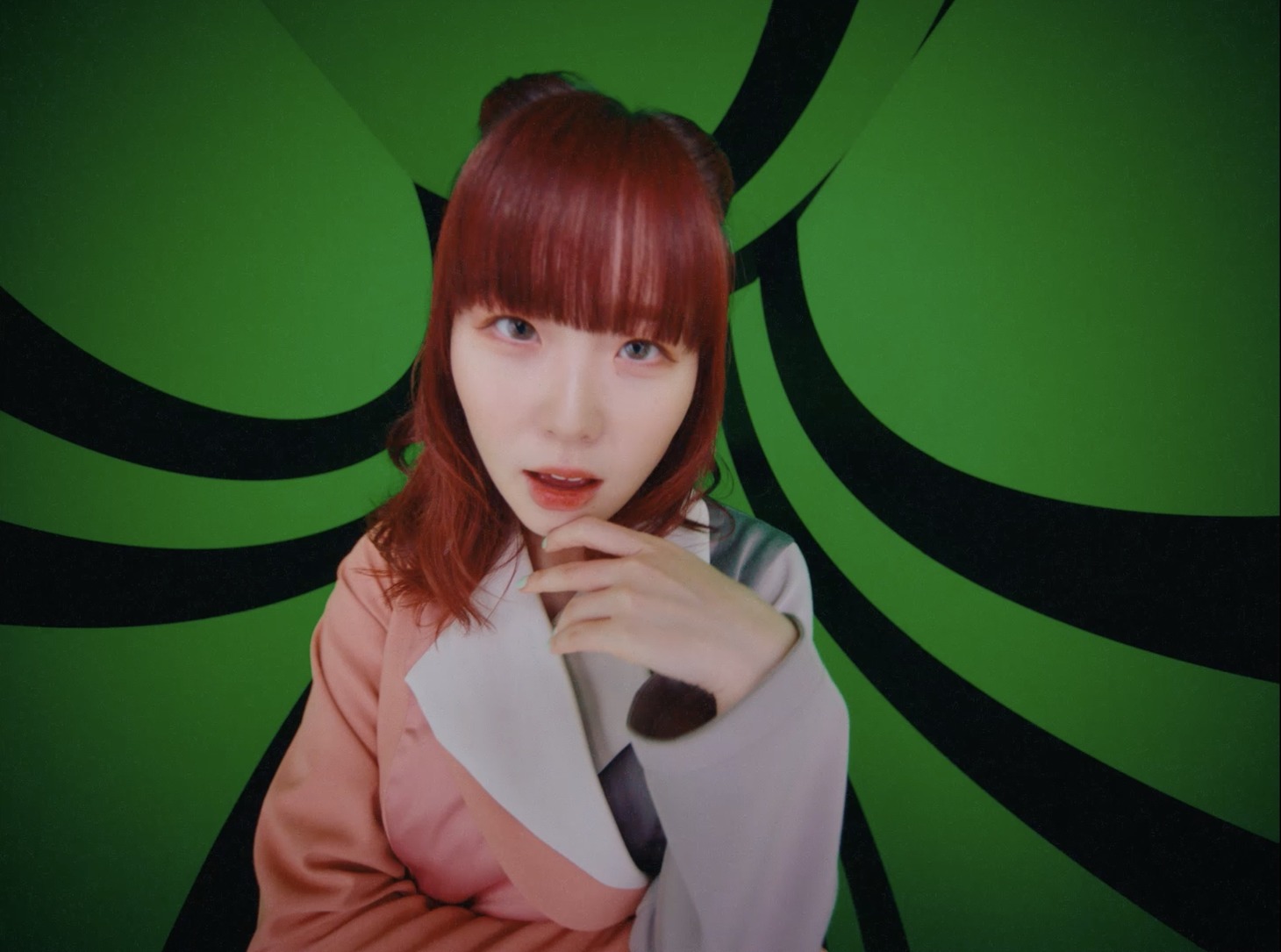 ExWHYZ「ANSWER」ミュージックビデオより。