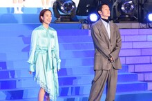 石橋静河と窪田正孝。