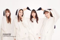 「PEANUTS meets GELATO PIQUE」のアイテムを着用したももいろクローバーZ。(c)2023 Peanuts Worldwide LLC