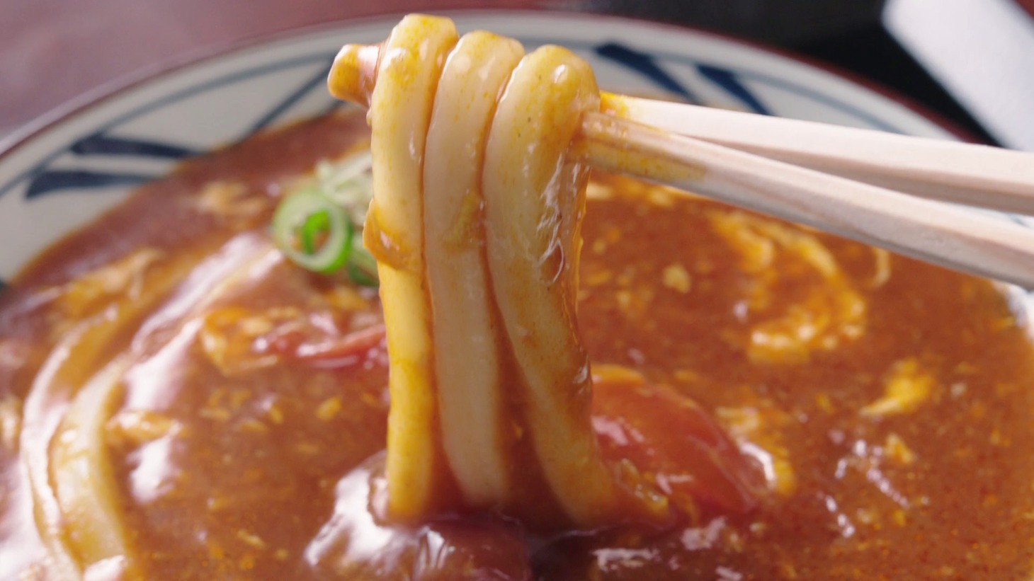 「やってきました、トマたまカレーうどん」編より。