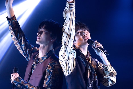 吉澤要人と小泉光咲。（撮影：米山三郎）