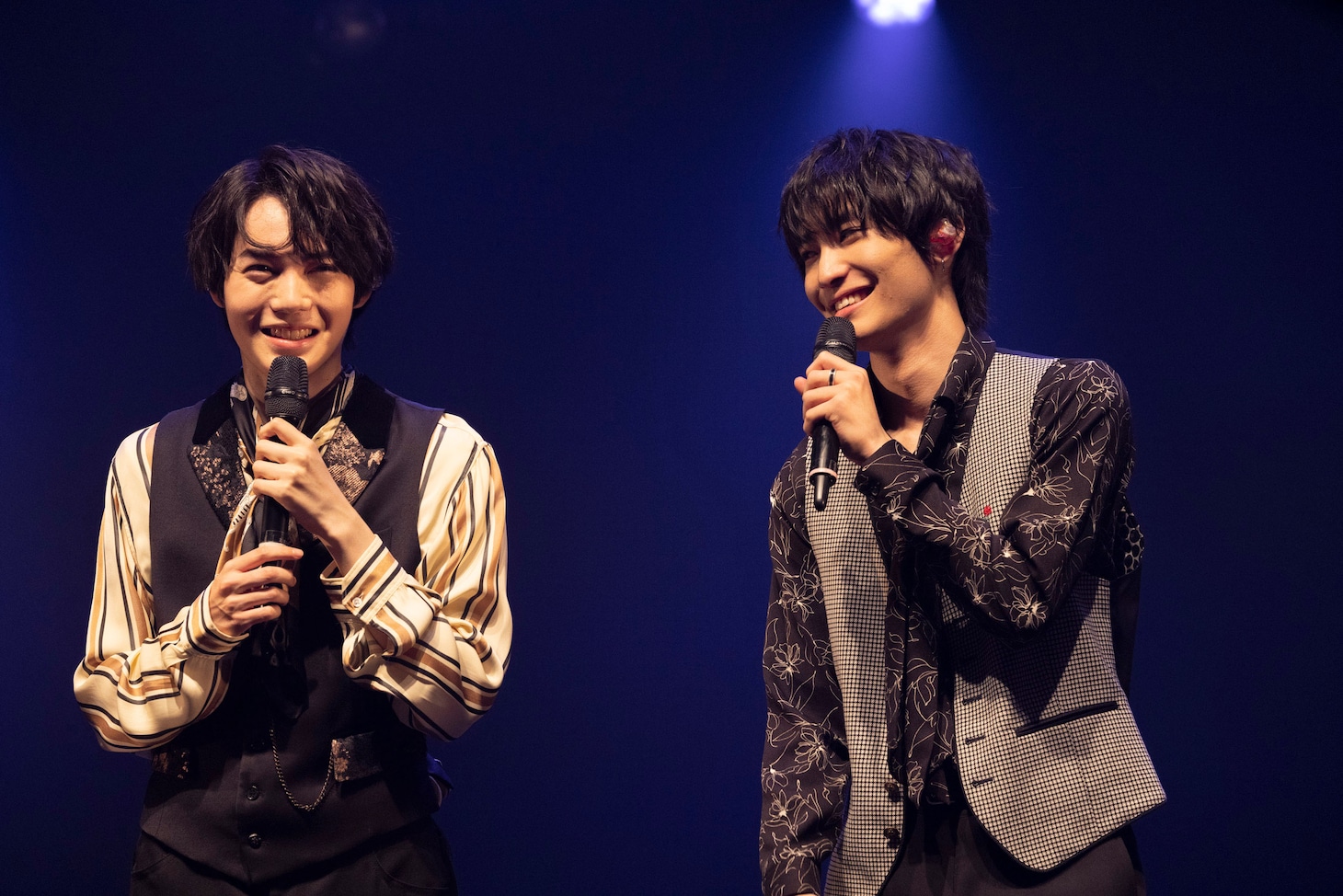 小泉光咲と桜木雅哉。（撮影：米山三郎）