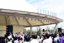 私立恵比寿中学フリーライブの様子。