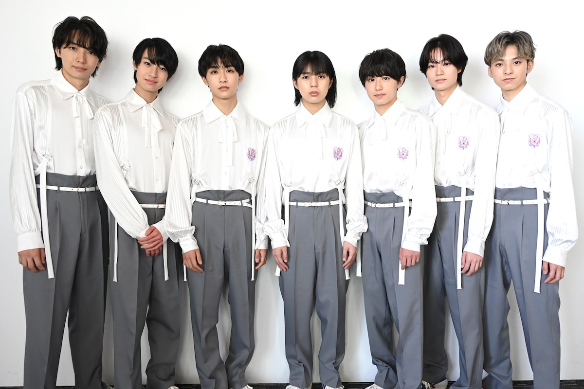 龍宮城のメンバー。左から冨田侑暉、Ray、KEIGO、ITARU、KENT、S、齋木 