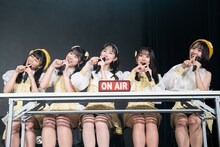 「ラフ×ラフの100億点レディオ」の様子。