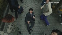 「サントリー天然水 ファイバー8000」のWeb CM「怪獣バイアフー襲来」編より。