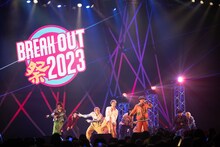 BUDDiiSのパフォーマンスの様子。