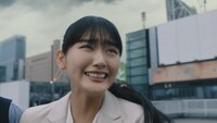 「サントリー天然水 ファイバー8000」のWeb CM「怪獣バイアフー襲来」編より。