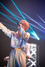 BUDDiiSのパフォーマンスの様子。