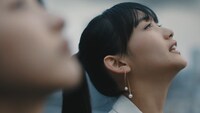 「サントリー天然水 ファイバー8000」のWeb CM「怪獣バイアフー襲来」編より。