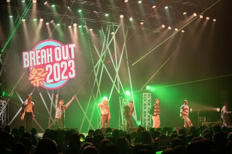 PSYCHIC FEVER from EXILE TRIBEのパフォーマンスの様子。