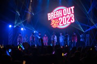 BUDDiiSのパフォーマンスの様子。