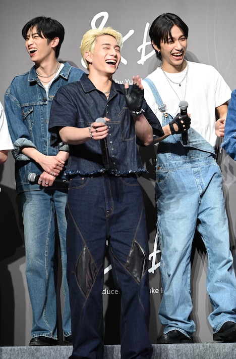 思わず爆笑する許豊凡、西洸人、池崎理人。