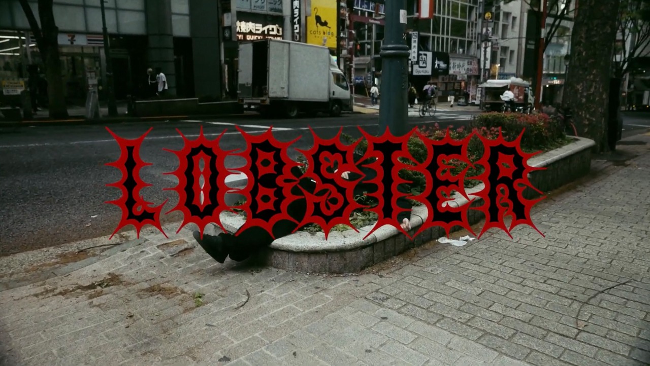 LOBSTER「Stressed Town」ミュージックビデオのワンシーン。